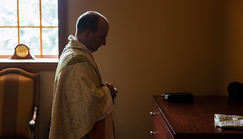 event-lenten-day-of-recollection-reflecting-priest-fr-check-praying