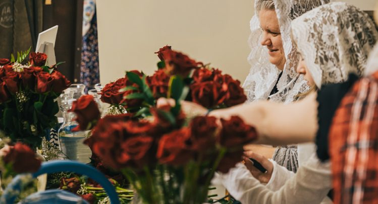 Roses-prepared-for-Marys-Altar